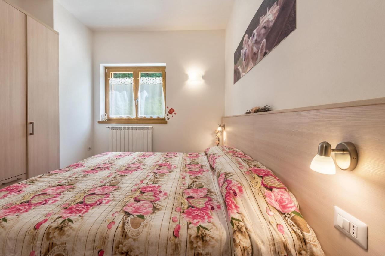 Appartamento Nonno Bigi Rosa Tremosine Esterno foto